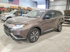 Mitsubishi Outlander ES 2.4L 4 2019