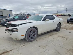 Dodge Challenger SXT 3.6L 6 2013