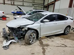 Chrysler 200 S 2.4L 4 2015