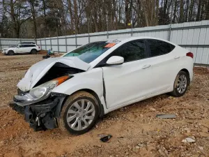 Hyundai Elantra GLS 1.8L 4 2013