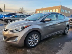 Hyundai Elantra SE 1.8L 4 2016