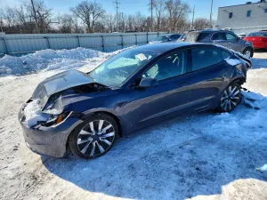 Tesla Model 3 2025