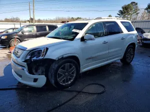 GMC Acadia DENALI 3.6L 6 2011