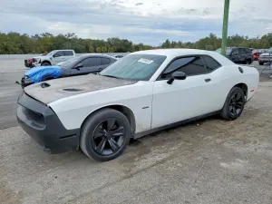 Dodge Challenger SXT 3.6L 6 2015
