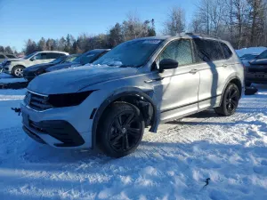Volkswagen Tiguan SE R-LINE BLACK 2.0L 4 2023