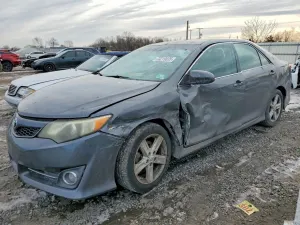 Toyota Camry BASE 2.5L 4 2012