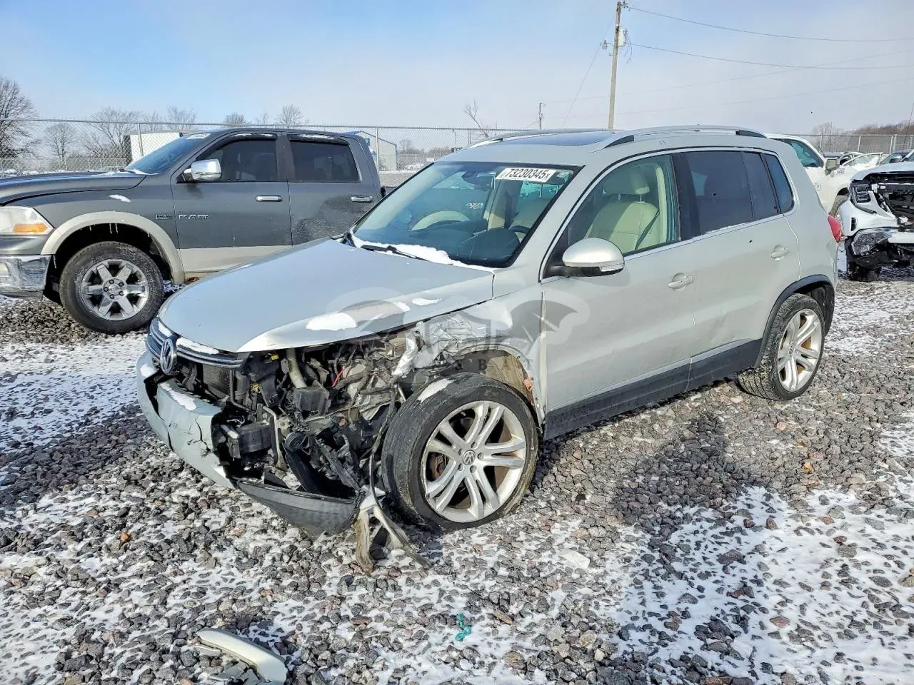 Volkswagen Tiguan S 2.0L 4 2012