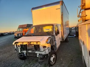 Ford Econoline E450 SUPER DUTY CUTAWAY VAN 7.3L 8 2023