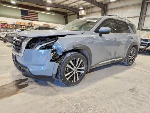 Nissan Pathfinder PLATINUM 3.5L 6 2024
