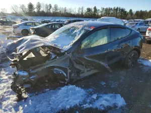 Tesla Model Y 2026