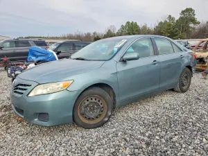 Toyota Camry BASE 2.5L 4 2011