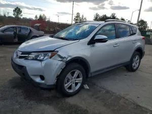 Toyota Rav4 XLE 2.5L 4 2013