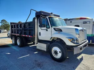 International WorkStar / 7000 Series 7400 9.3L 6 2016