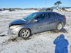 Ford Focus SE 2.0L 4 2013