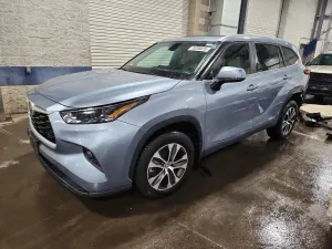 Toyota Highlander L 2.4L 4 2023