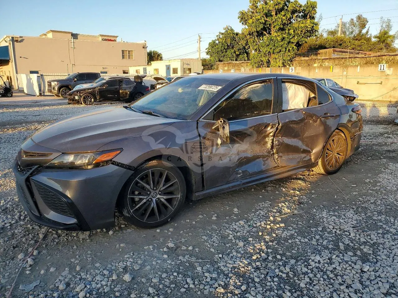 Toyota Camry SE 2.5L 4 2022