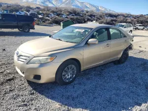 Toyota Camry BASE 2.5L 4 2011