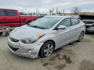 Hyundai Elantra GLS 1.8L 4 2013
