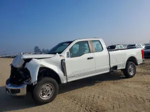 Ford F-250 SUPER DUTY 6.8L 8 2024