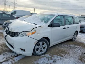 Toyota Sienna 3.5L 6 2015