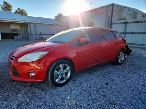Ford Focus SE 2.0L 4 2014