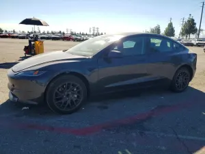 Tesla Model 3 2025