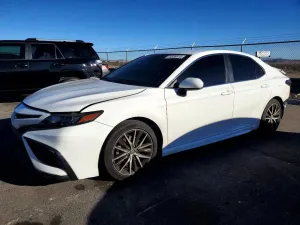 Toyota Camry SE 2.5L 4 2021