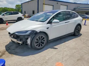 Tesla Model X 2023