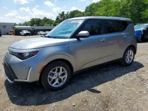 Kia Soul 2.0L 4 2025