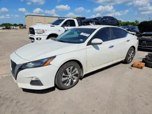 Nissan Altima 2.5L 4 2022