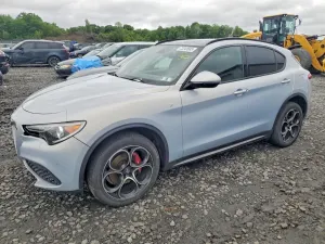 Alfa Romeo Stelvio 2.0L 4 2022
