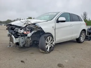 Mitsubishi Outlander 2.0L 4 2015
