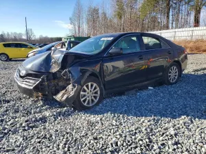 Toyota Camry BASE 2.5L 4 2011