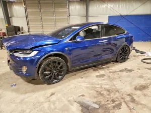Tesla Model X 2021