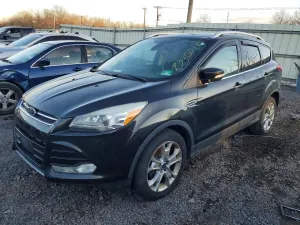 Ford Escape TITANIUM 2.0L 4 2014