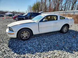Ford Mustang 4.0L 6 2006