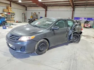 Toyota Corolla BASE 1.8L 4 2013