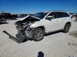 Toyota Highlander XLE 3.5L 6 2015