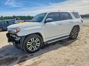 Toyota 4Runner SR5 4.0L 6 2019