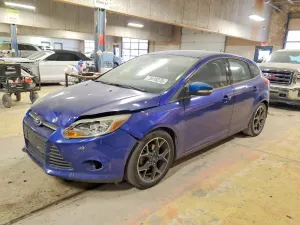 Ford Focus SE 2.0L 4 2014