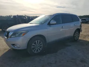 Nissan Pathfinder S 3.5L 6 2014