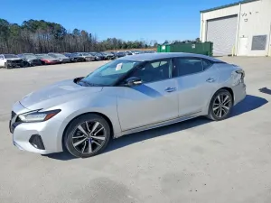 Nissan Maxima SV 3.5L 6 2021