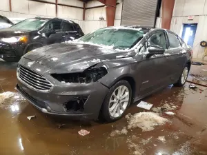 Ford Fusion SE 2.0L 4 2019