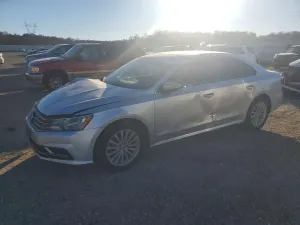 Volkswagen Passat SE 1.8L 4 2016