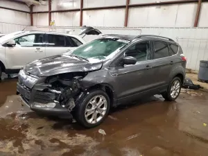 Ford Escape SE 2.0L 4 2015
