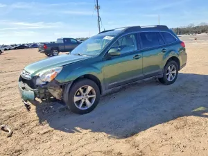 Subaru Outback 2.5L 4 2013