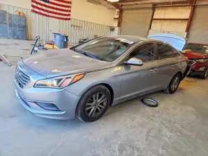 Hyundai Sonata SE 2.4L 4 2016