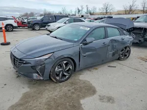 Hyundai Elantra LIMITED 1.6L 4 2023