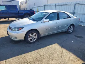 Toyota Camry LE 3.0L 6 2003