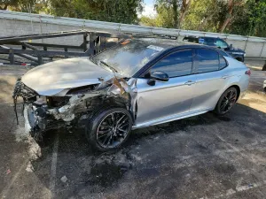 Toyota Camry 2.5L 4 2021